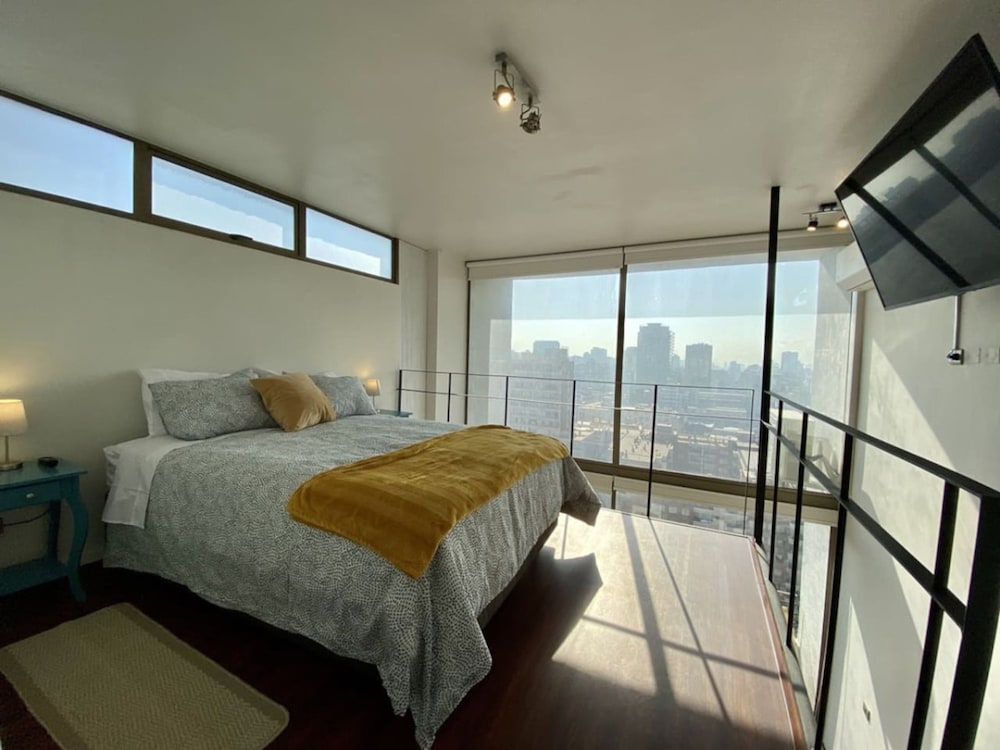 Loft Panoramic Home Office Laundry Pool Wifi