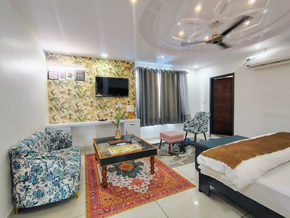 Baba Sundaram Hotel & Restaurant