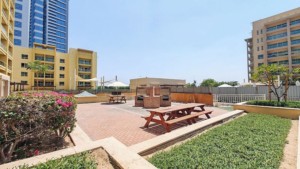 Al Alka1 Greens near Mall of the Emirate