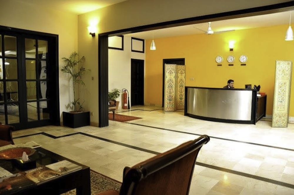 Riviera Guest House