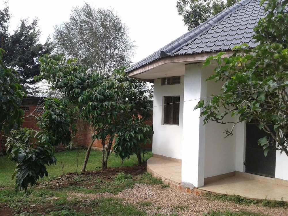 Nakoosi Eco Lodge & Backpackers