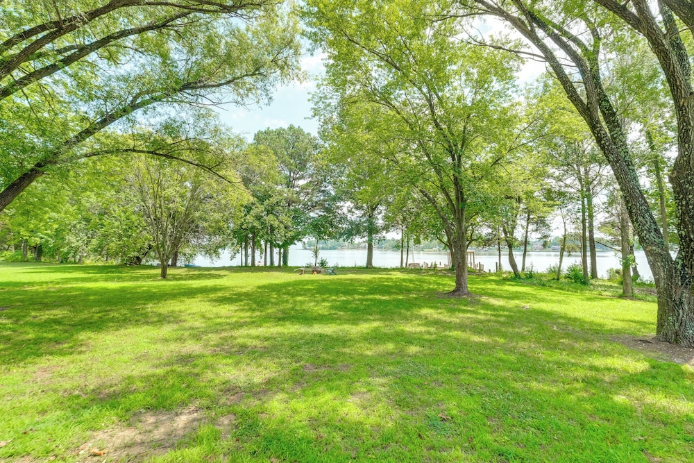 Pets Welcome: Riverfront Getaway in Colonial Beach