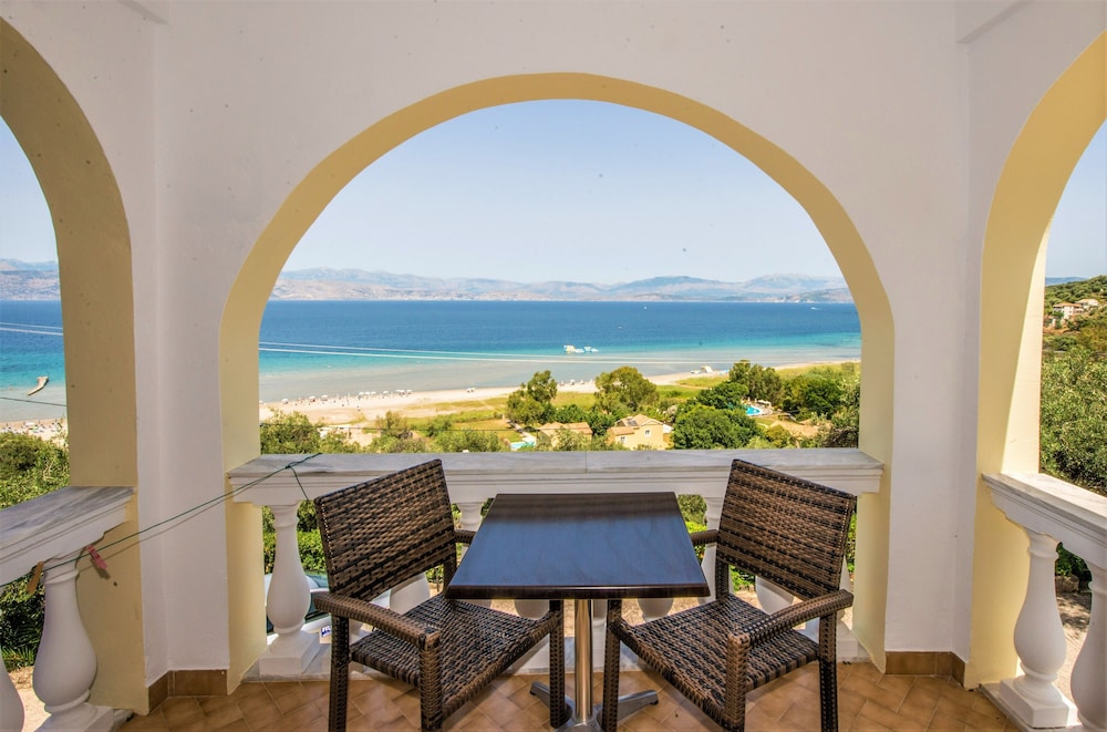 Dionysos Apartments