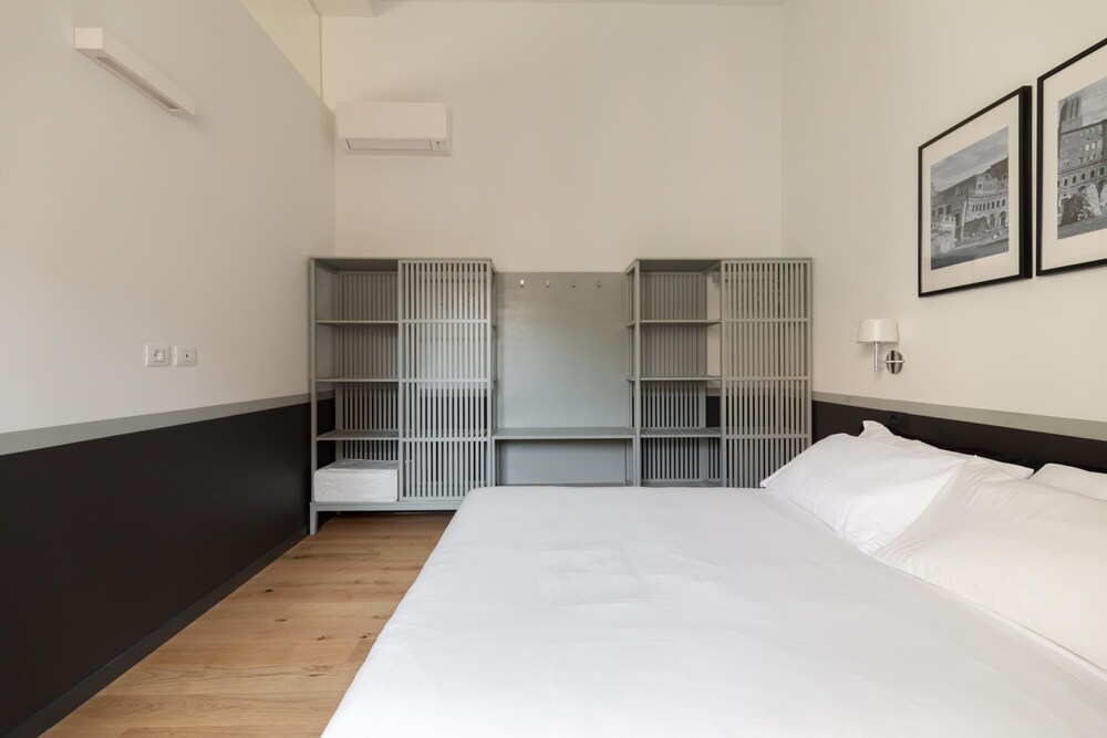 Stunning Rose Trastevere Apartment