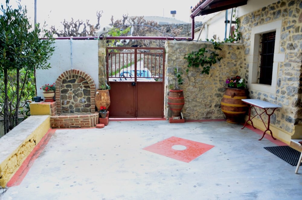 Villa Fragk in Nipiditos Village