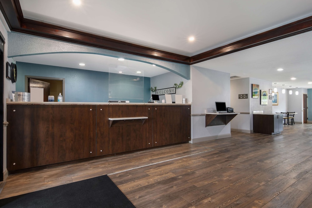 SureStay Plus Hotel by Best Western Tarboro view 2