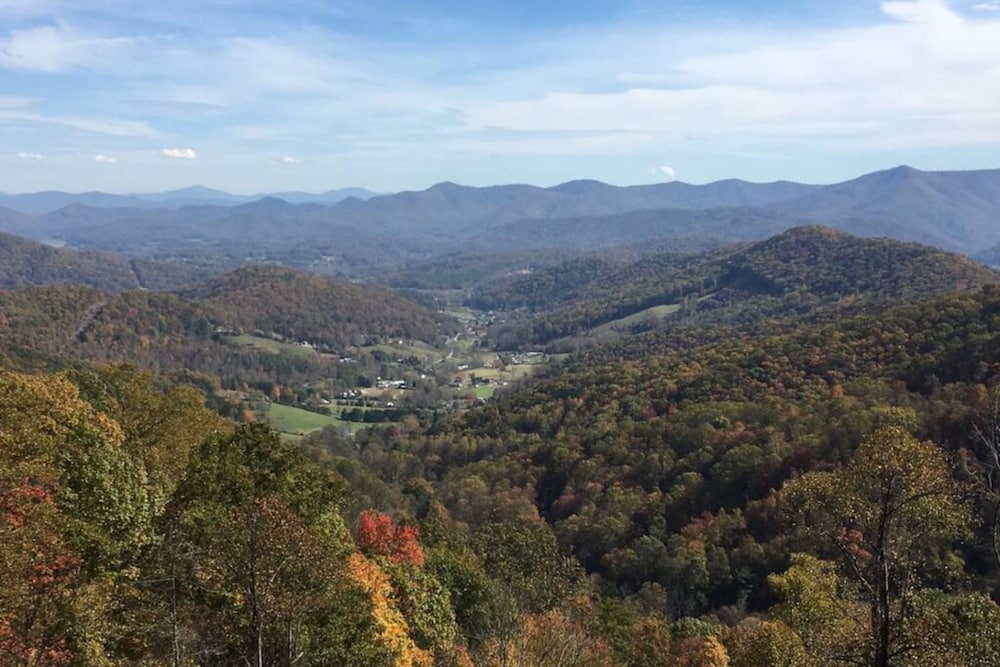 Sky-high Mountain Luxury w Jaw Dropping Views