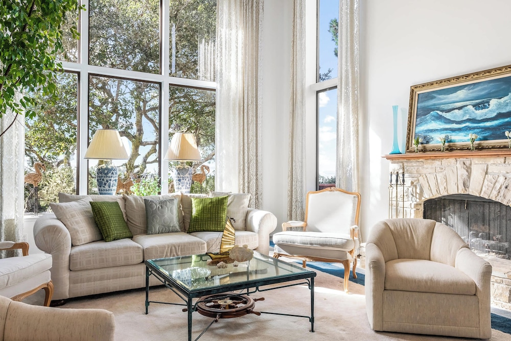Heavenly Carmel Stay for 10!