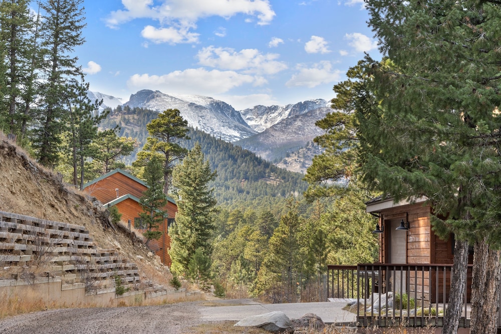 Cascade Mountain Home By Estes Park Homes 6 Bedroom Home
