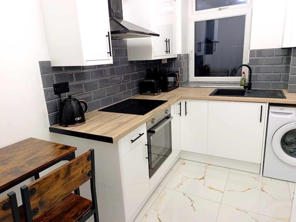 Cardiff 1 Bed Apartment - City Living at its Best