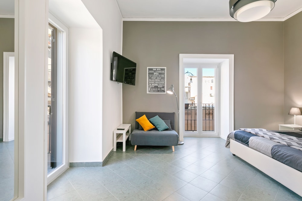 Stylish Flat Maqueda view 4