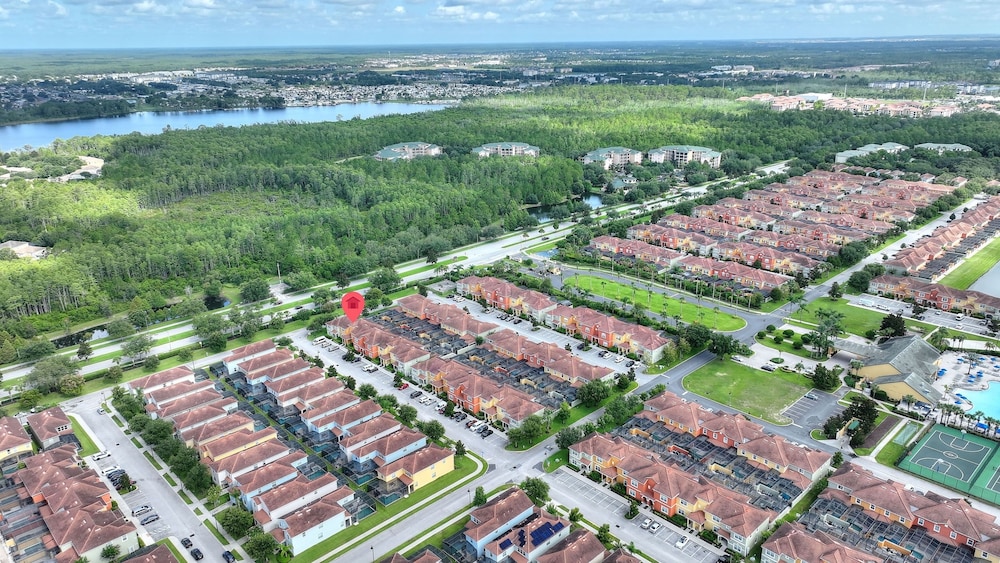 Sunny Paradise Retreat At Paradise Palms By Shine Villas 4 Bedroom Townhouse