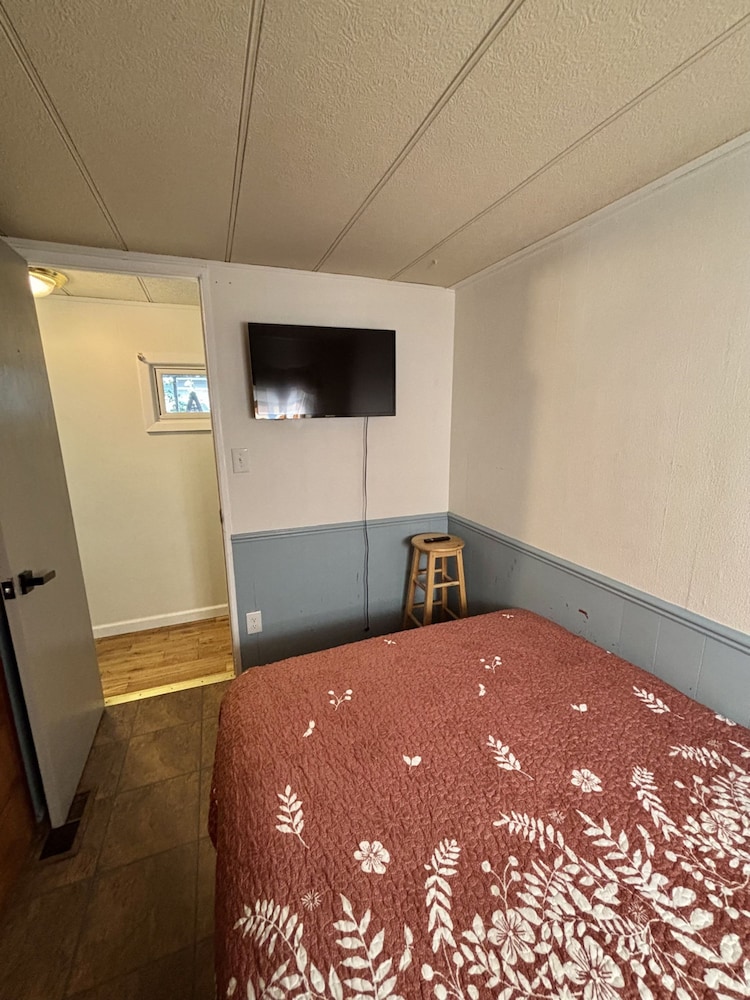 4 bd 10 min to Downtown W D