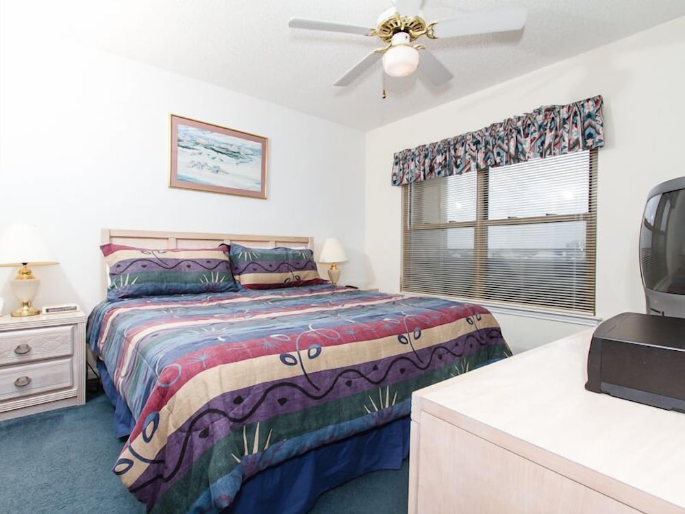 Emerald Twrs West 3003 by Brooks and Shorey Resorts