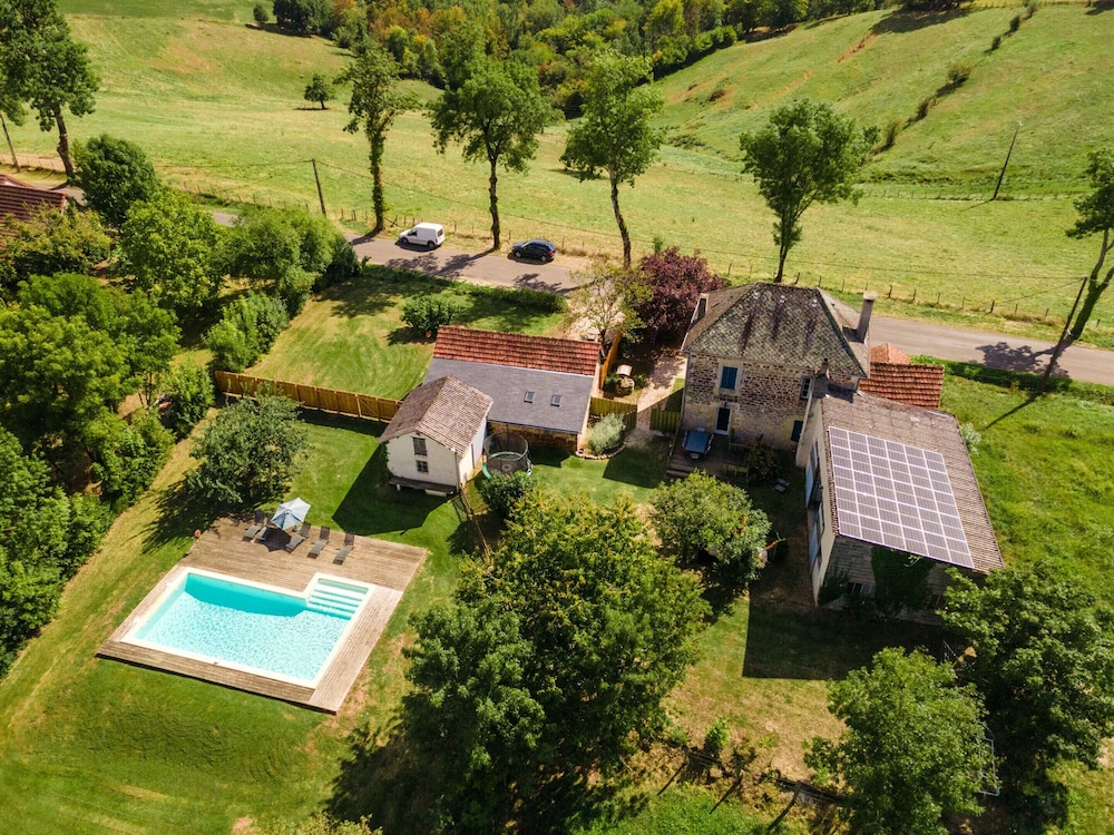 Holiday Home With Pool in Coubjours