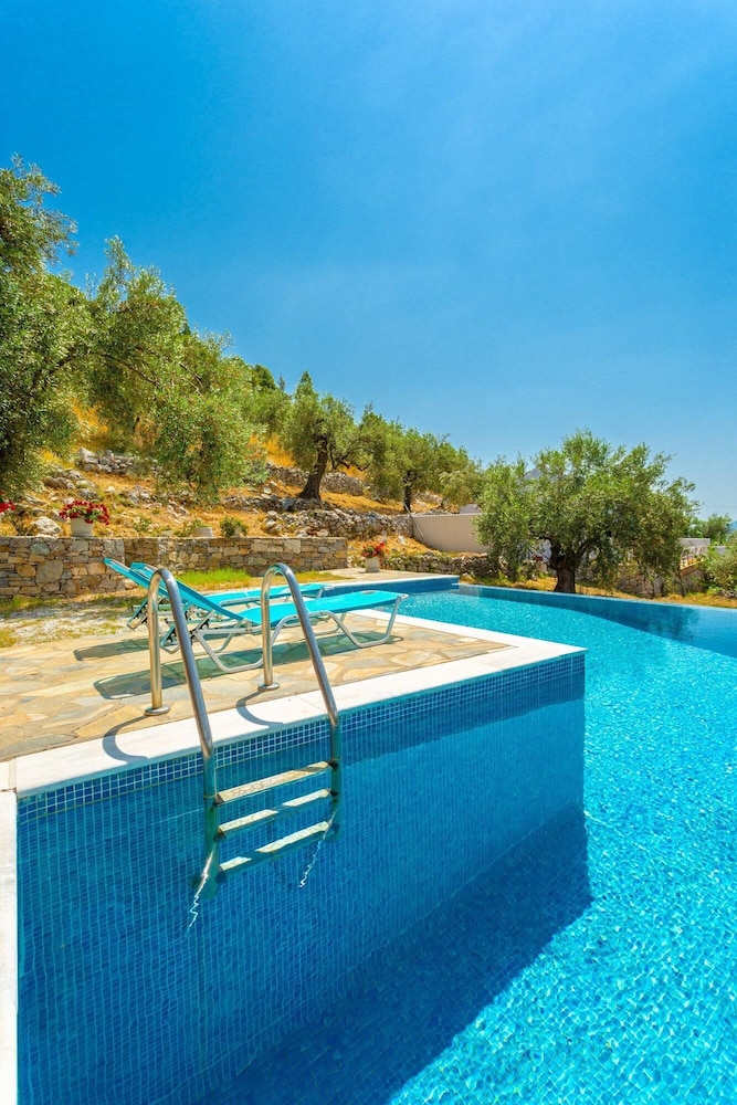Villa Tassoula Large Private Pool Walk to Beach Wifi - 2830 view 3