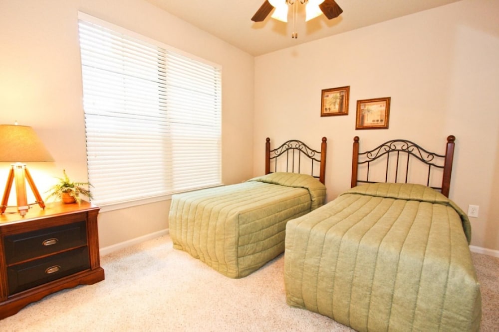 907 Bella Piazza view 5