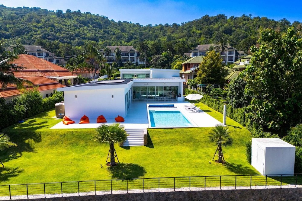 Luxury Villa at Palm Hills GolfClub PH4A