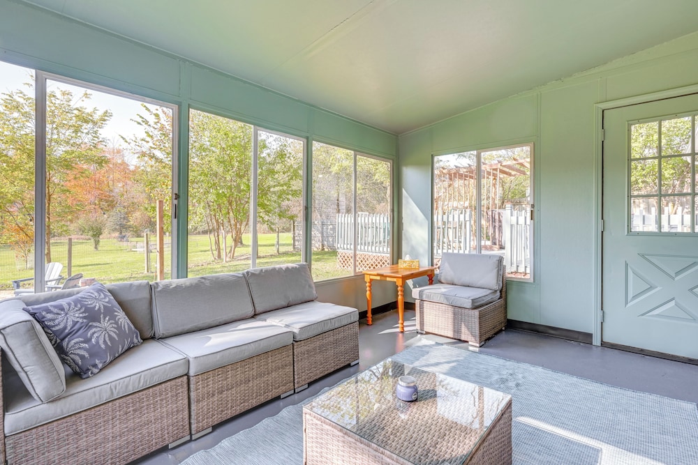 Sand Lake Retreat: Canal Access & Large Yard!