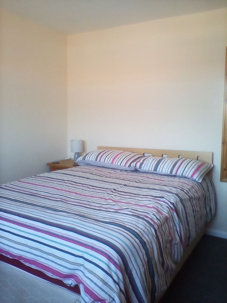 1-bed Apartment in Bridport Great Location view 2