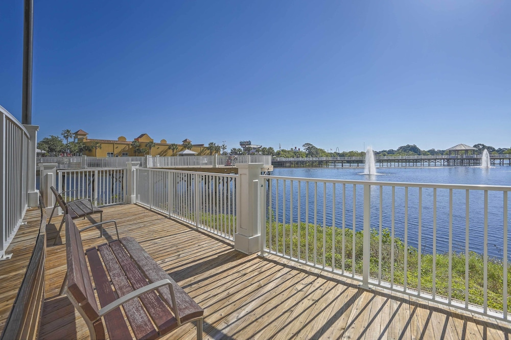 PCB Vacation Rental w/ Balcony & Beach Access!