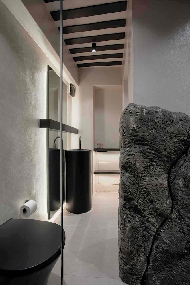 ArmonOia Suites