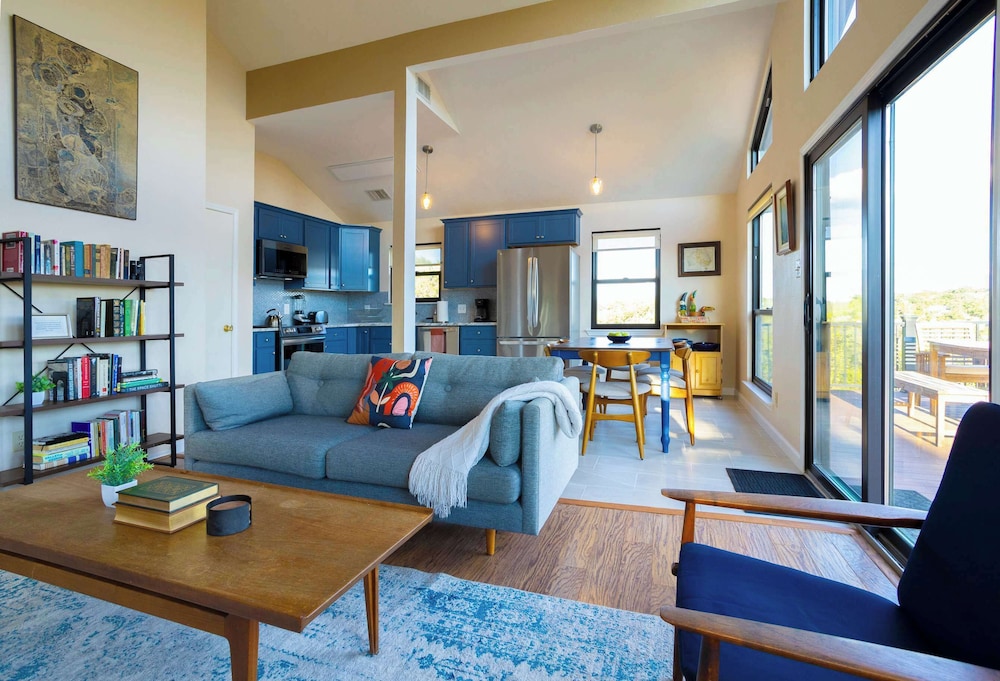 Stargazers Delight Sleeps 12!