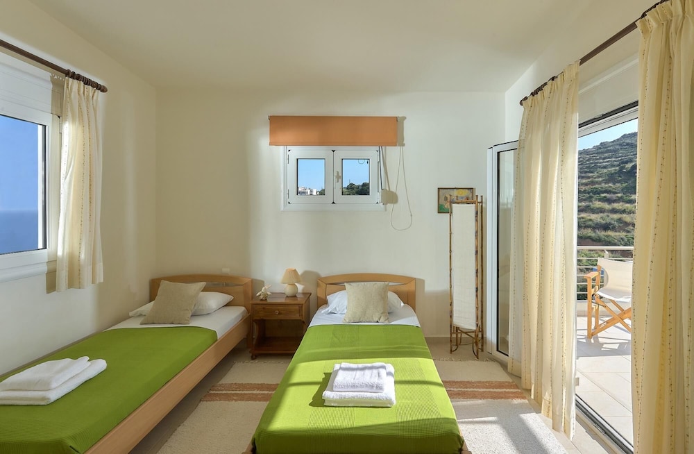 Private Villa With Amazing View and Shared Pool view 4
