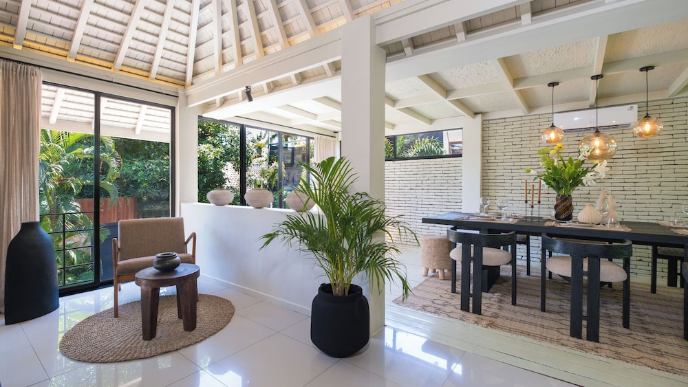Villa Dreamora by Villa Finder