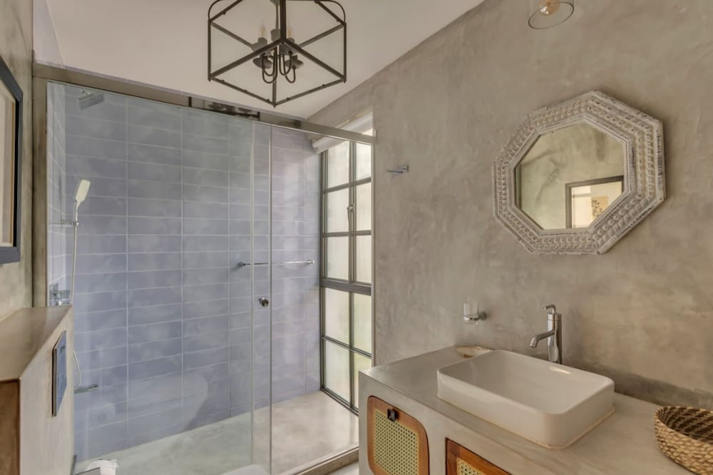 Casa Brilhante - 4BR Villa w Private Pool Garden