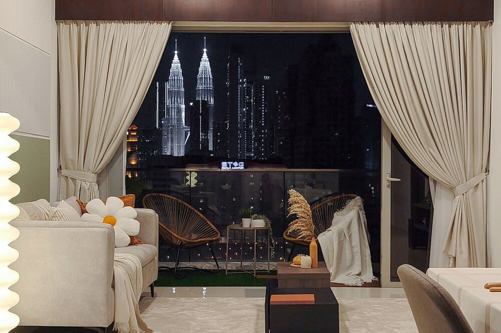 Regalia Residence KL Infinity Pool
