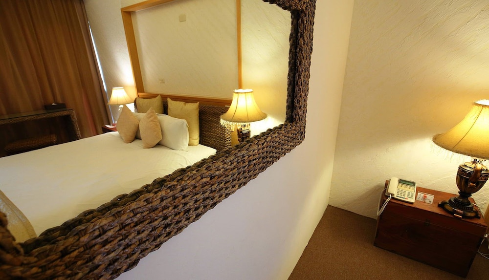 Pine Sea and Flower Hostel