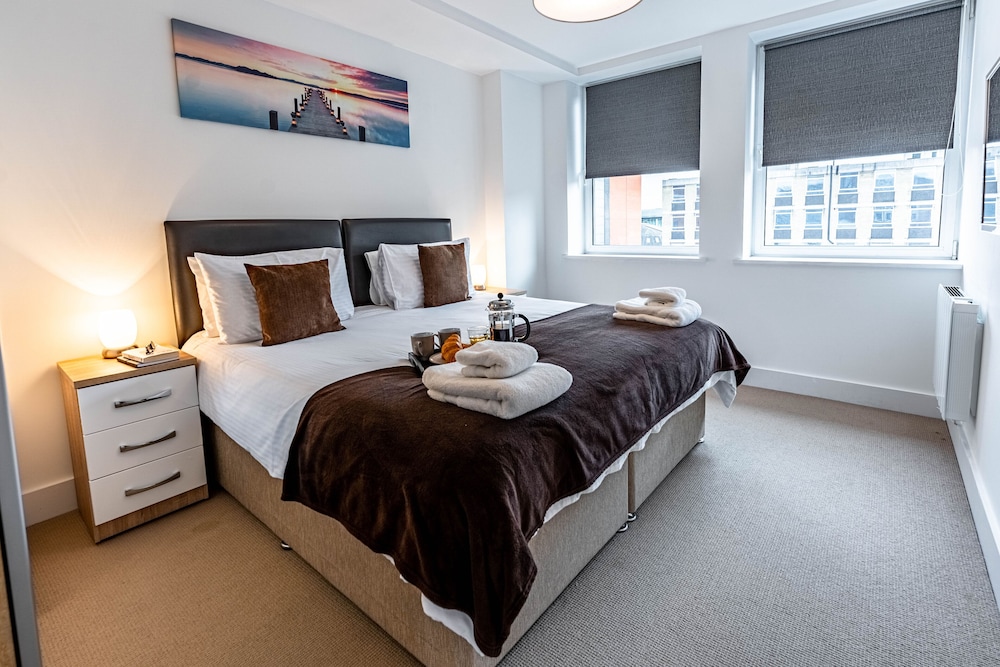 Celador Apartments - Sussex House Serviced Apartments