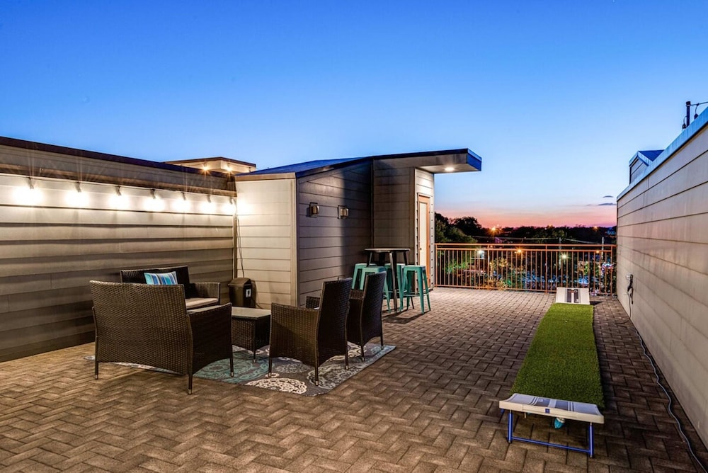 Game Room and Skydeck - Book Today