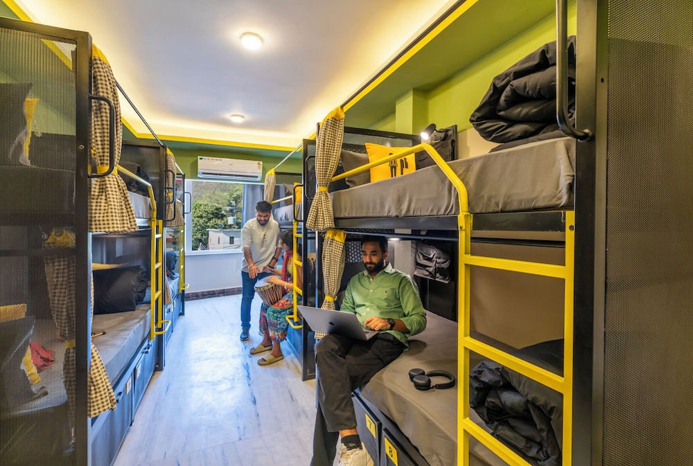 The Hosteller Rishikesh, Ganges