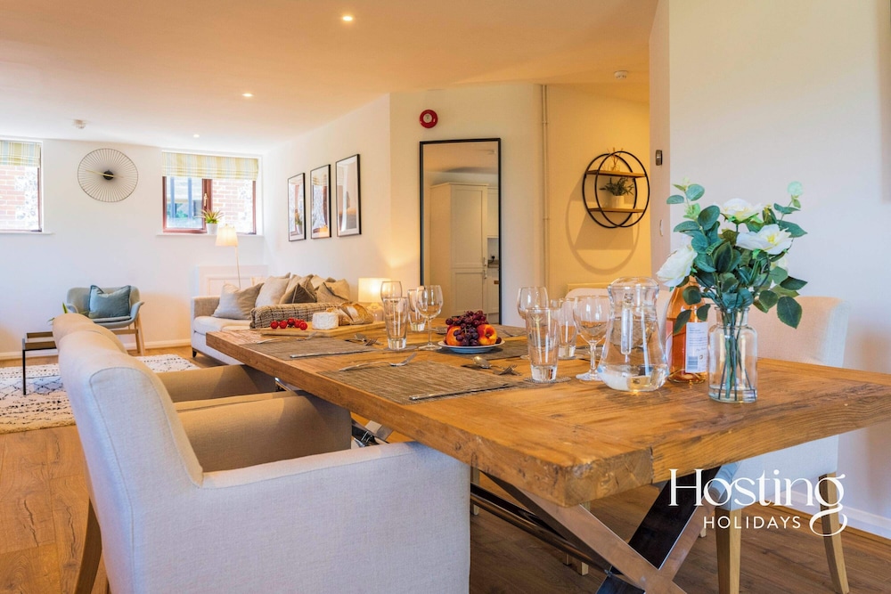 Walkers Lodge In The Heart Of The Chilterns With Incredible Views