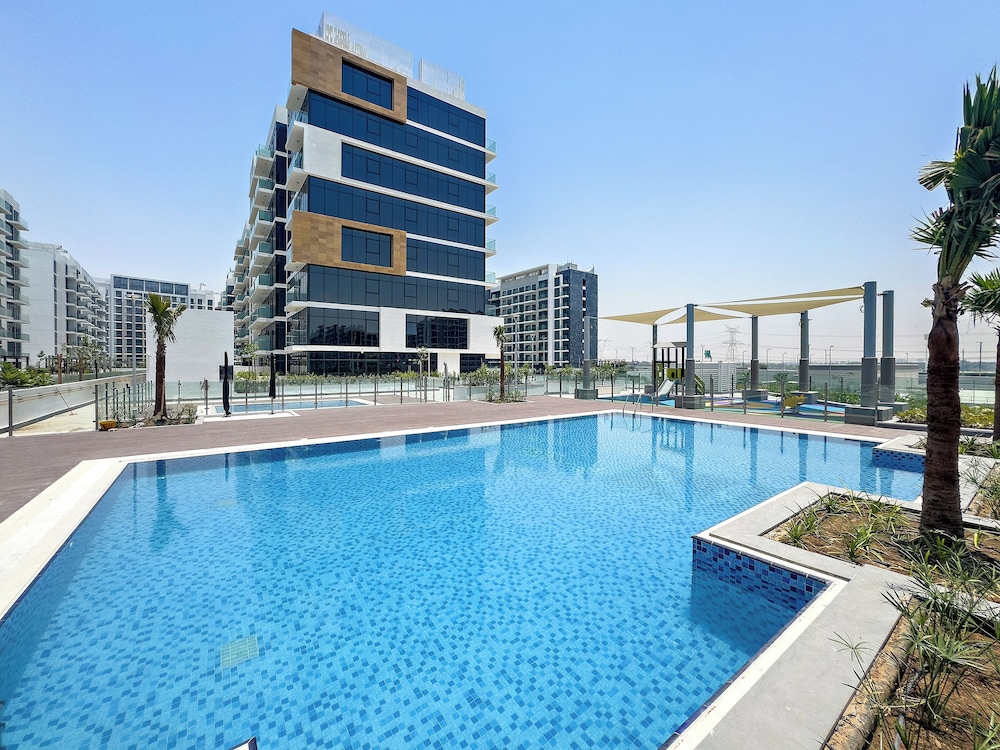 Silkhaus Azizi Riviera