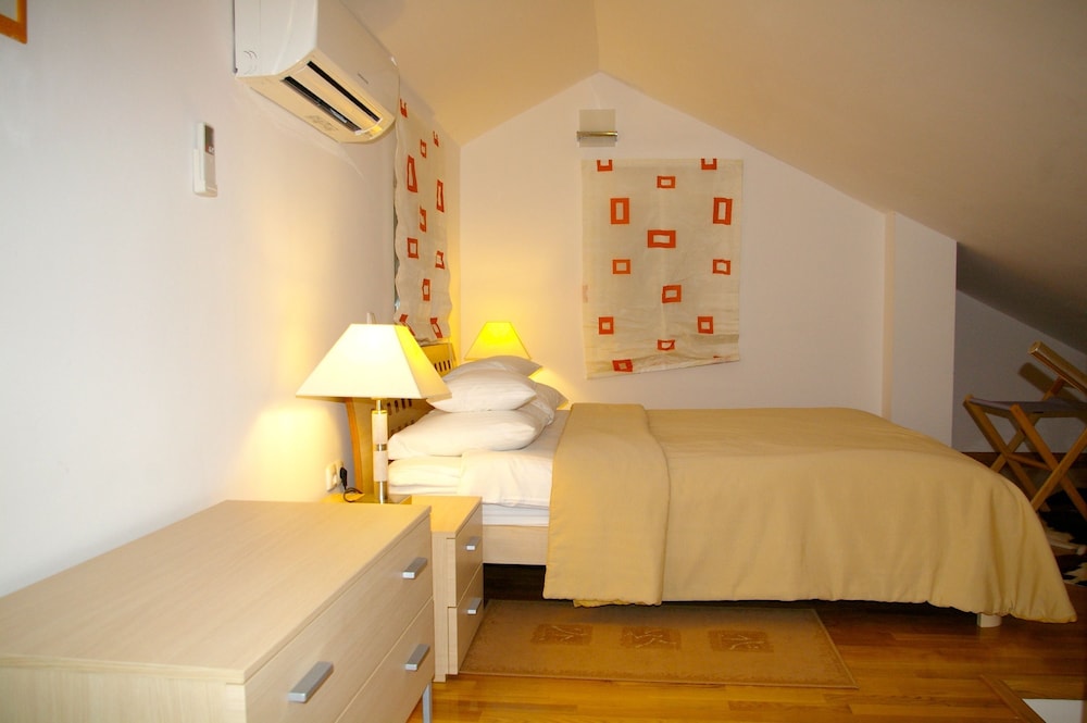 Pervanovo Apartments