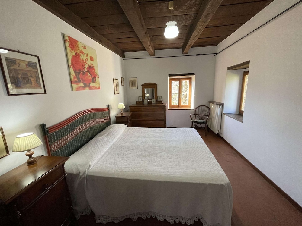 Villa in Amandola With Pool and Garden photo 4