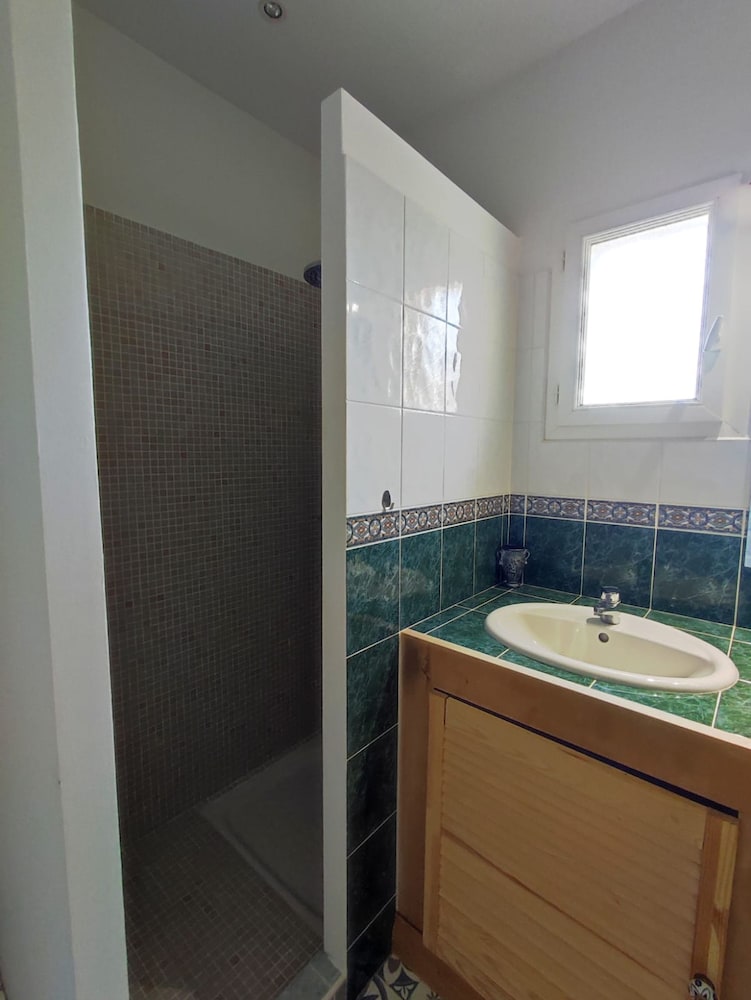 Villa - Pool - 3 Bedrooms - Garden