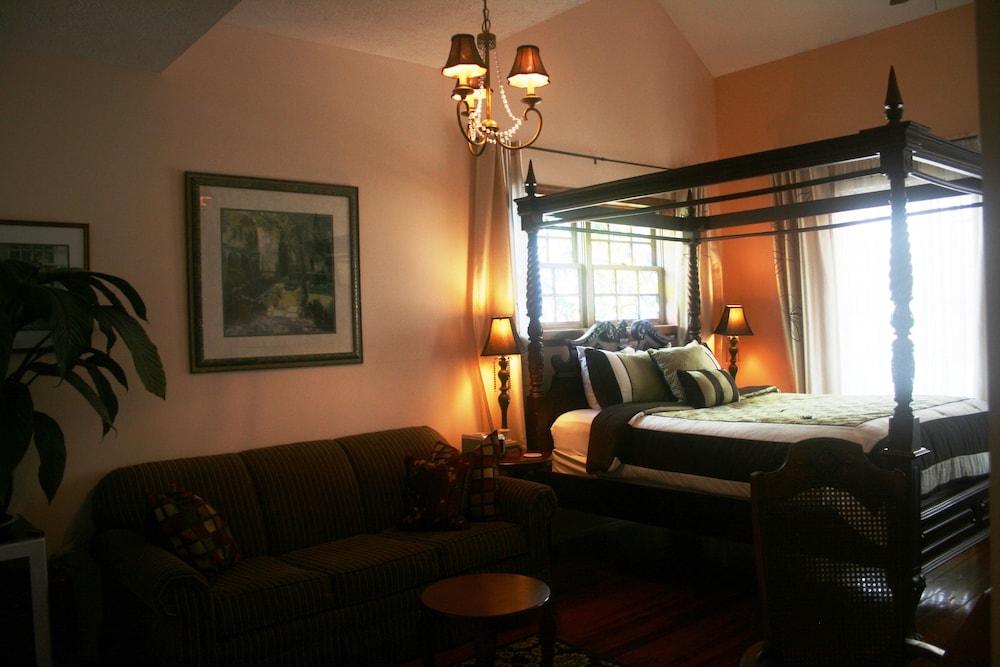 Old City House Inn and Restaurant