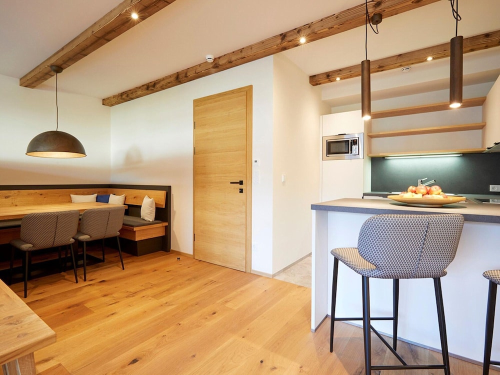 Large Chalet With Carmine and Wellness Area