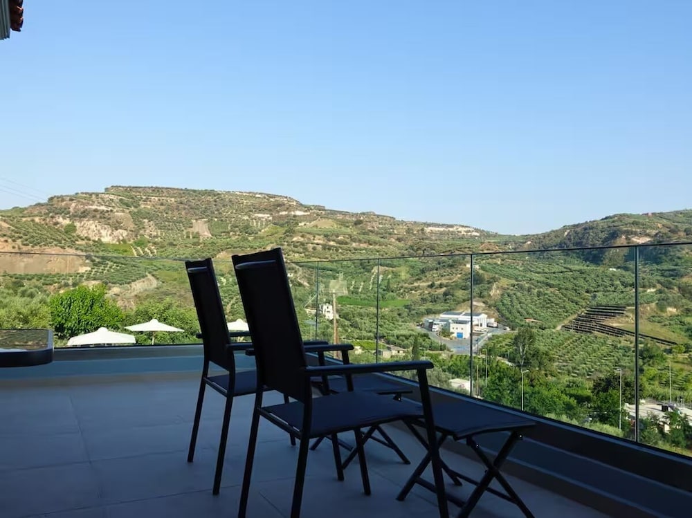 ReCrete - Retreat in Crete