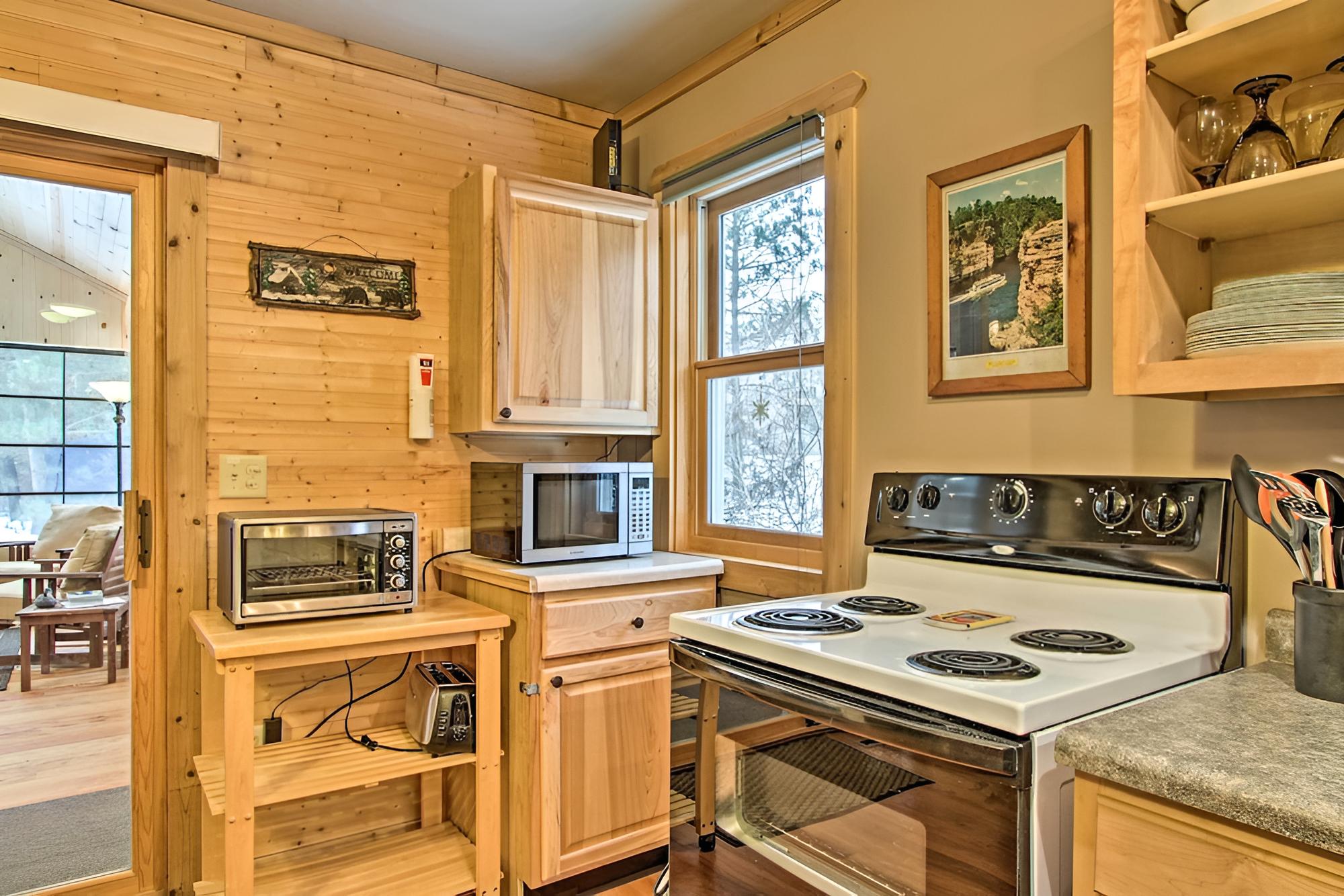 Cabin w/ Kayaks Situated on the Wisconsin River! view 2