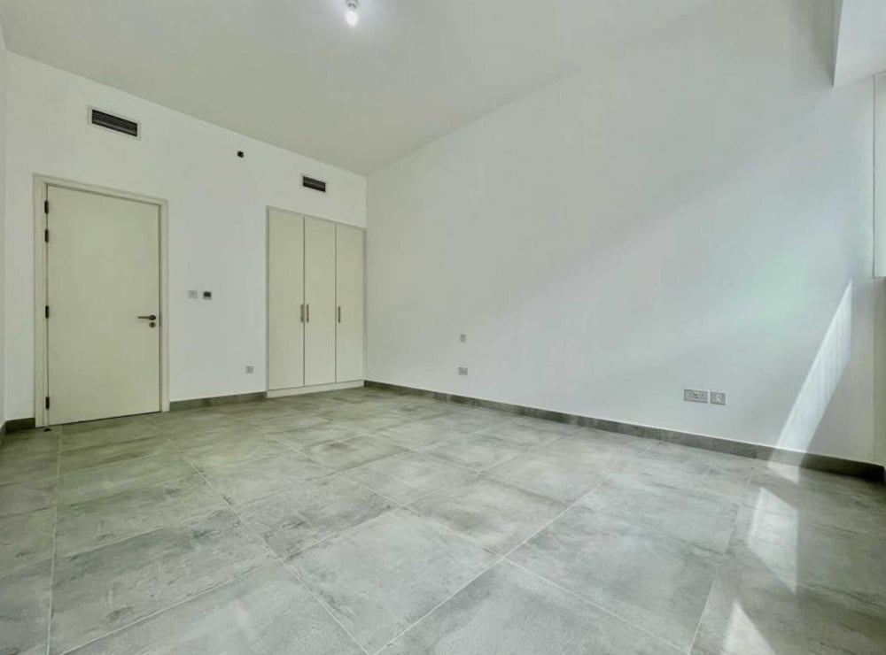 Cozy 1 BHK Apartment in Palette Tower in Tourist Club Area