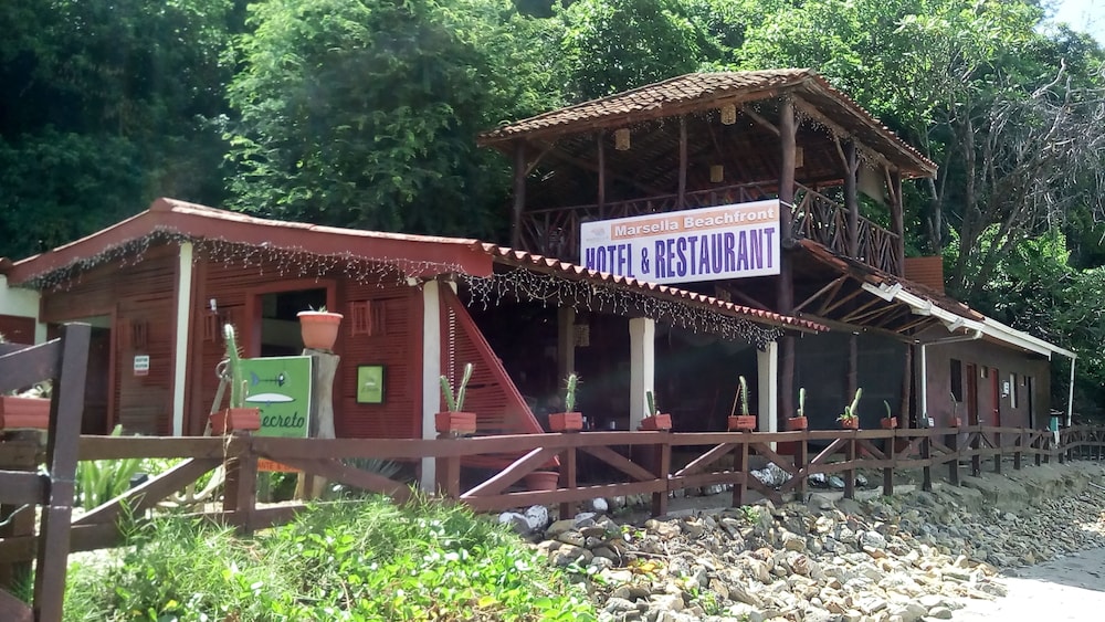Marsella Beachfront B&B