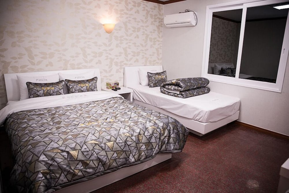Picasso Motel