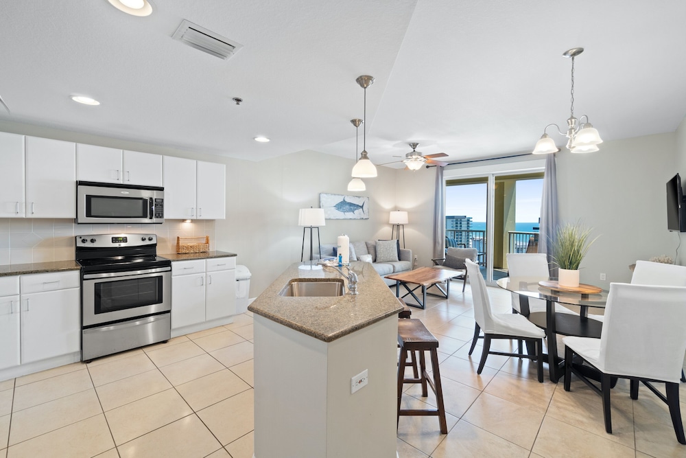 Grand Panama Beach Resort by Panhandle Getaways