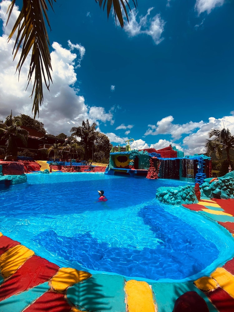 club paradise
