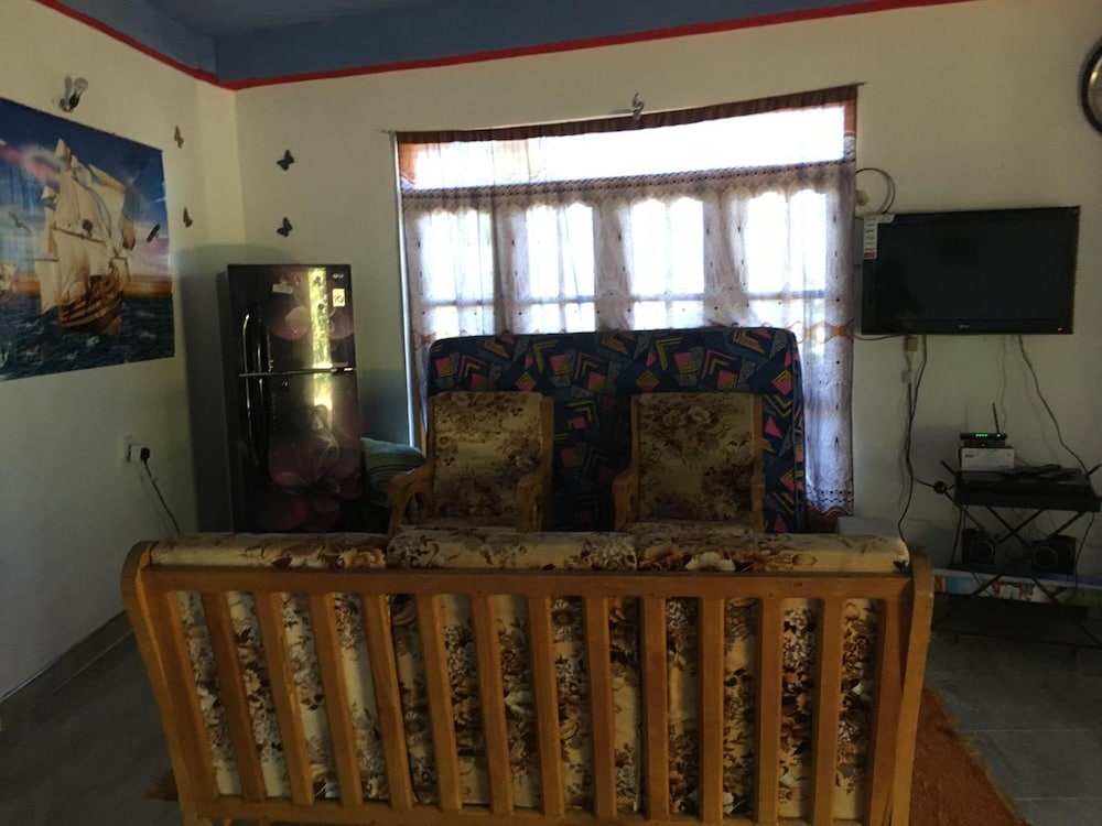 Adisham Village Home